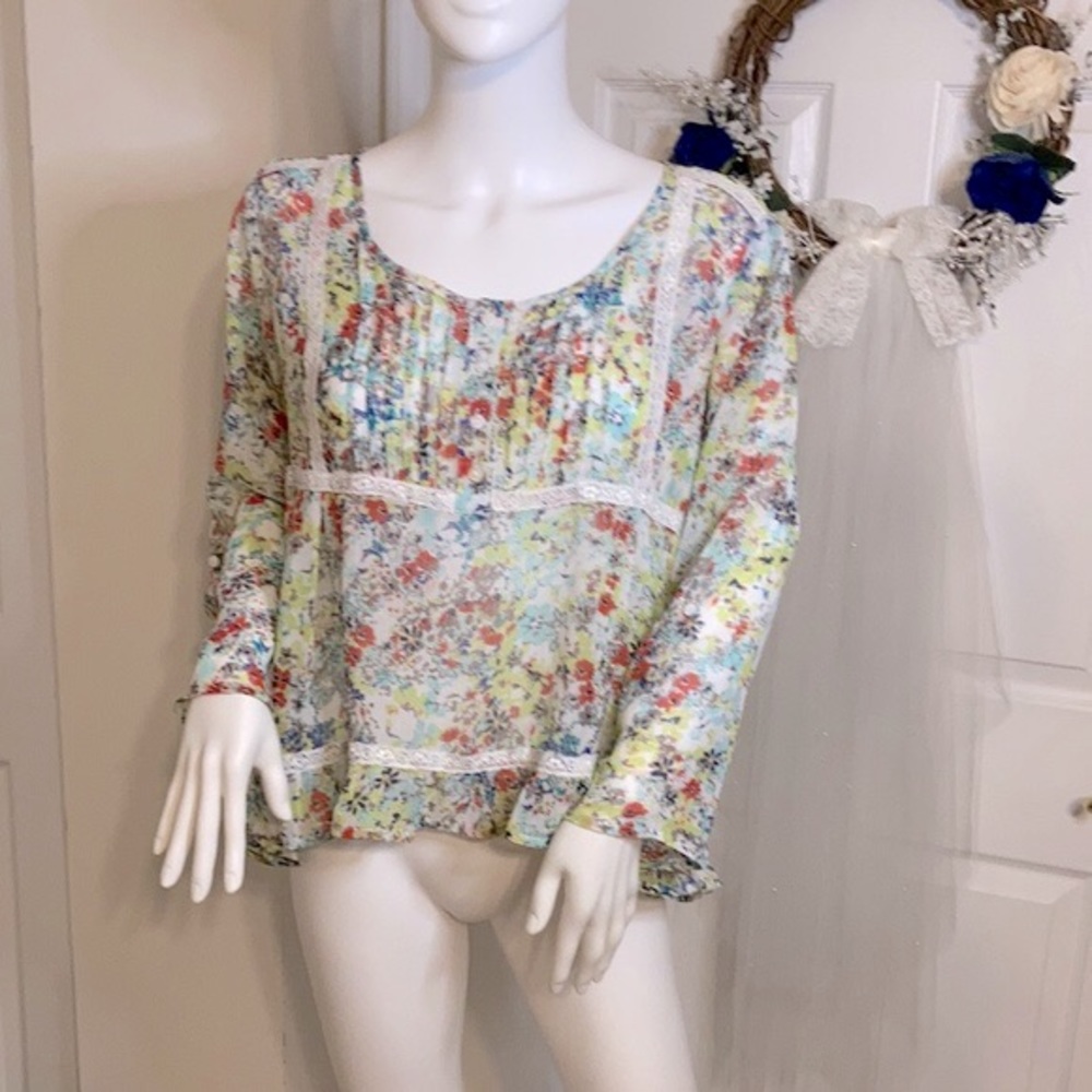 American Rag Semi-Sheer Floral High-Low Peasant Top - Picture 12 of 12
